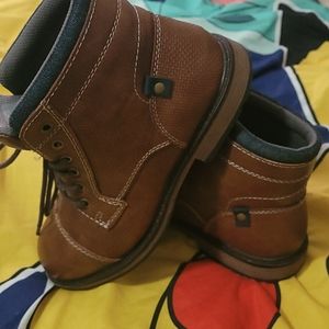 Big Boys Sonoma Size 4 boots